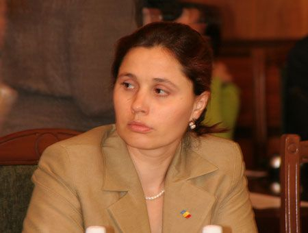 Виктория Ифтоди может вернуться в кресло министра юстиции, пожертвовав ради этого статусом судьи Конституционного суда