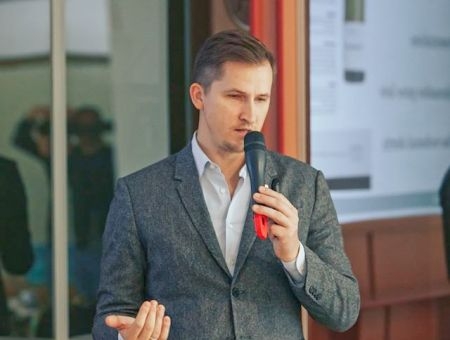 Раймонд Томсон Раймонд Томсон